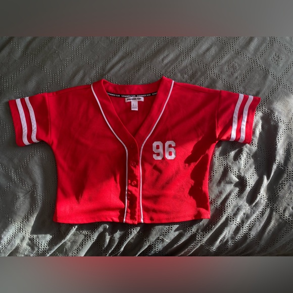 Baseball red button up crop top - Picture 1 of 1